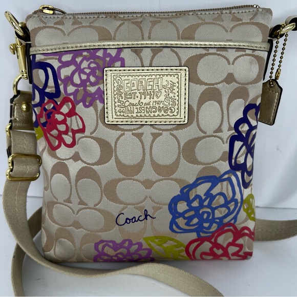 Coach Poppy Graffiti Signature Logo Textile Tan/Gold Crossbody Small Bag - Picture 3 of 10